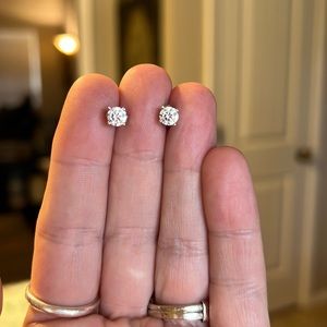 Sterling silver cubic zirconia studs